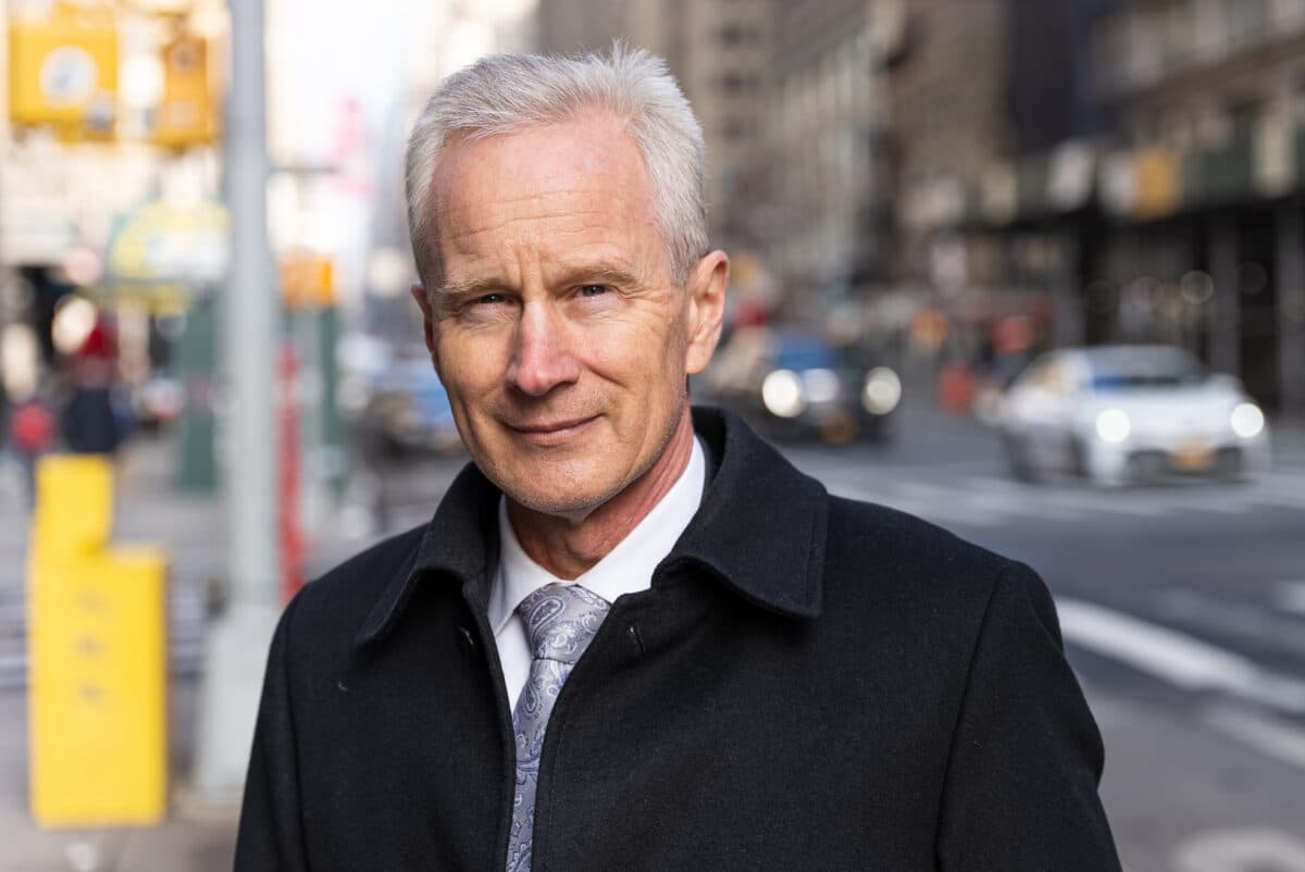 Dr. Peter McCullough recevant un prix